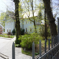 Боковая алея.