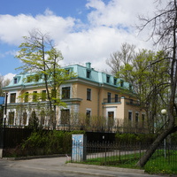 Боковая алея.