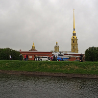 Вид на Петропавловскую крепость