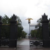 Ограда и ворота Михайловского дворца