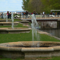 Фонтаны вдоль Морского канала