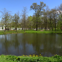Голицынский сад. Озеро.