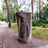 Деревянная скульптура Т.Г.Шевченко в Сосновом Бору.