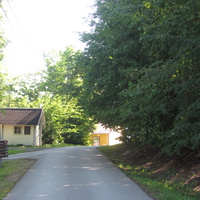 Территория  Успенского Пюхтицкого женского монастыря