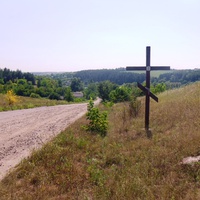 Придорожный крест возле села Сунки.