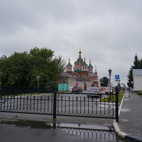 Лажечникова улица, Крестовоздвиженский собор
