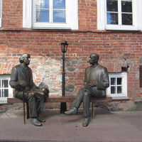 Памятник Оскару Уайльду и Эдуарду Вильде