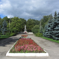 Памятник Герою Советского Союза Клавдии Назаровой