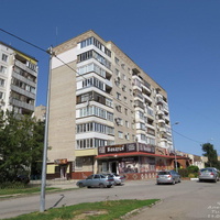 Магазины на Курчатова,49