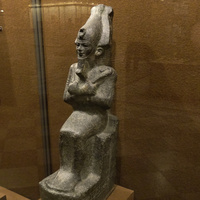 Зал Древнего Египта. Статуя бога Осириса.