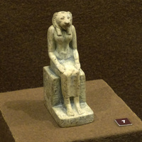 Зал Древнего Египта. Статуэтка богини Сохмет.
