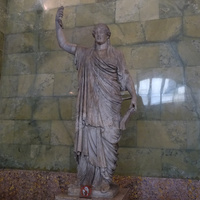Зал Юпитера. Статуя Кариатиды.
