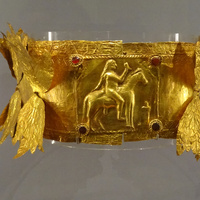 Зал культуры и искусства античных городов Северного Причерноморья. Венок из золотых листьев.