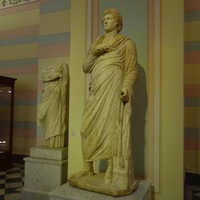 Зал культуры и искусства античных городов Северного Причерноморья. Статуя мужчины.