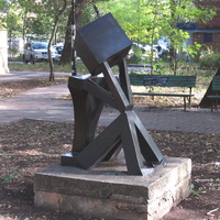 Скульптурная композиция МЫСЛИТЕЛЬ (Таганрогская 133)
