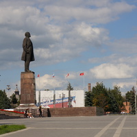 Ленинская площадь, памятник Ленину