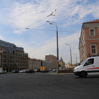 Малая  Сухаревская площадь