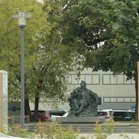 Памятник певцу Фёдору Ивановичу Шаляпину