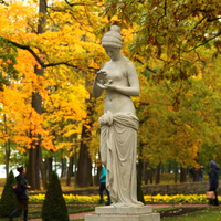 Скульптура в Нижнем парке