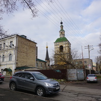 На улице Беляева.