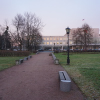 В сквере Петру 1.