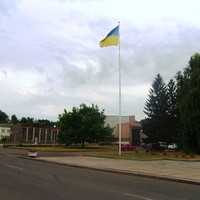 Чигирин,прапор України в центрі міста.