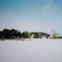 Вид с озера Свято на охотобазу "Коренец". Март 2003г.