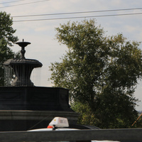 Один из фонтанов Крестовского моста
