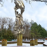 Памятник воинам -победителям в парке Победы.