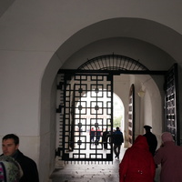Троицкая башня, ворота