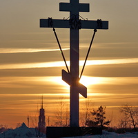 Поклонный крест на въезде в Шую.