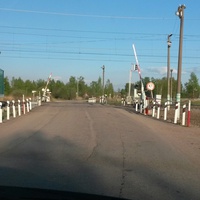 Переезд в Серго-Ивановском. В 250-ти метрах влево вокзал.