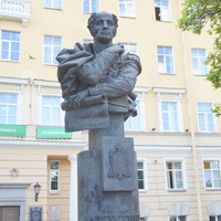 Памятник Бетанкуру.