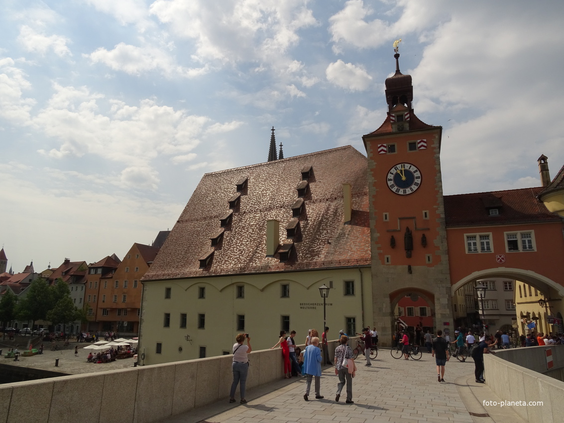 Мостовая башня