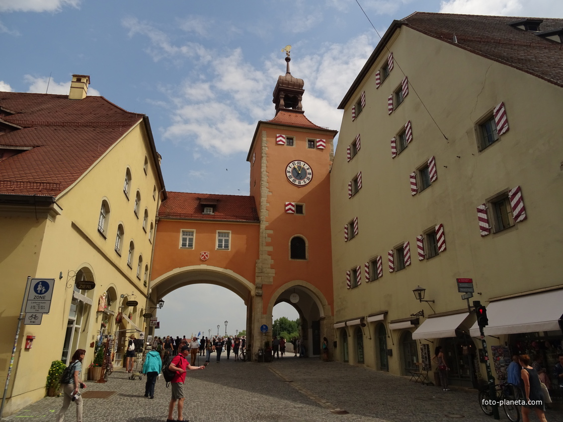 Мостовая башня