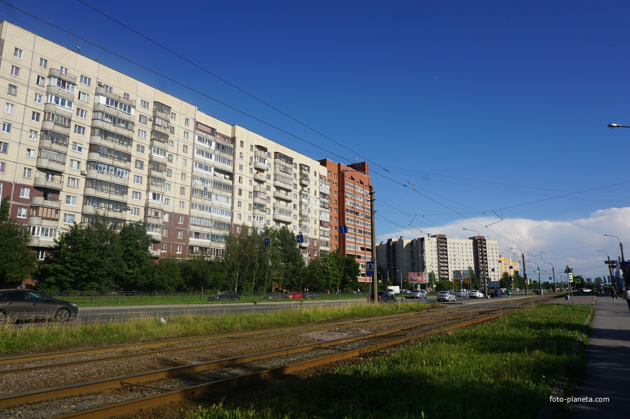 Проспект Обуховской Обороны.