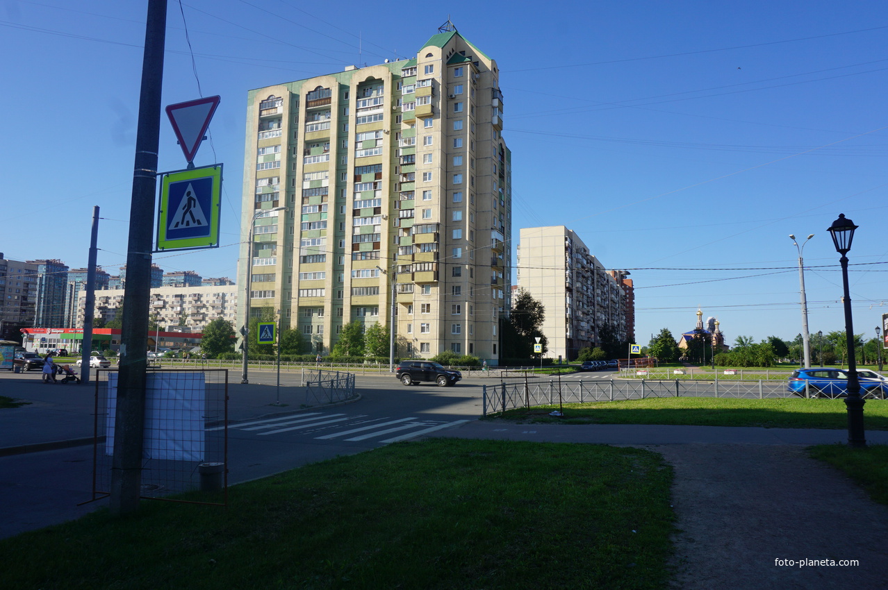 Шлиссельбургский проспект.