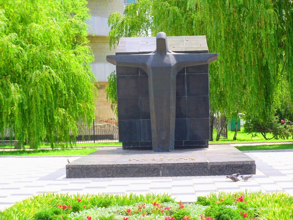 Пам&#039;ятник жертвам Чорнобиля.