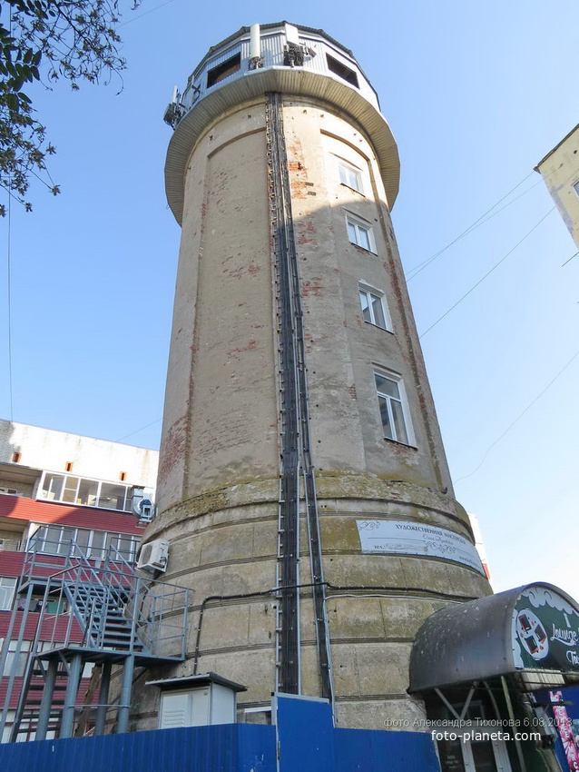 Старая водонапорная башня.
