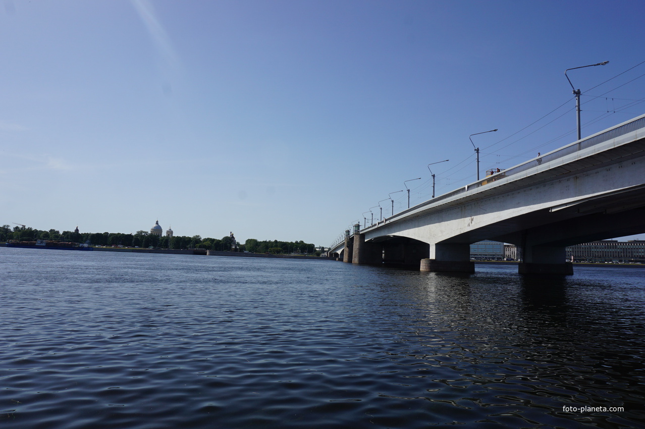 Мост Александра Невского.