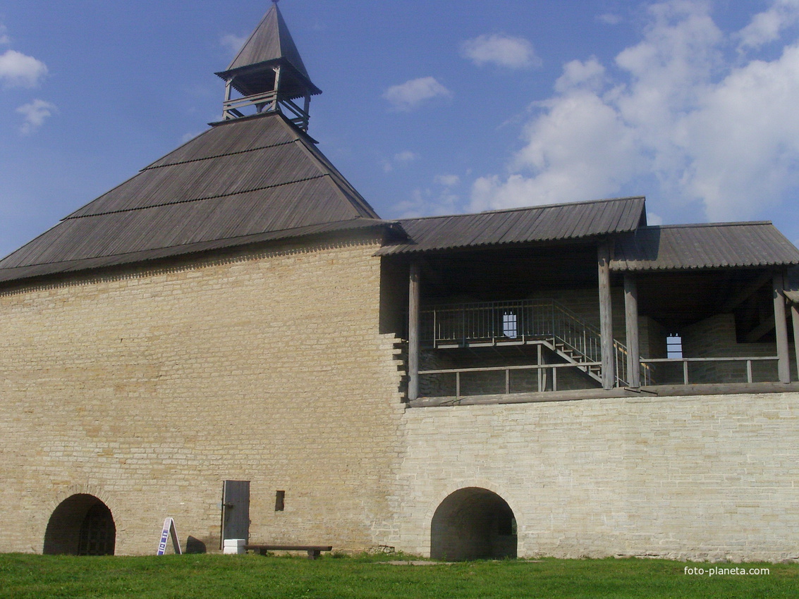 Воротная башня Староладожской крепости