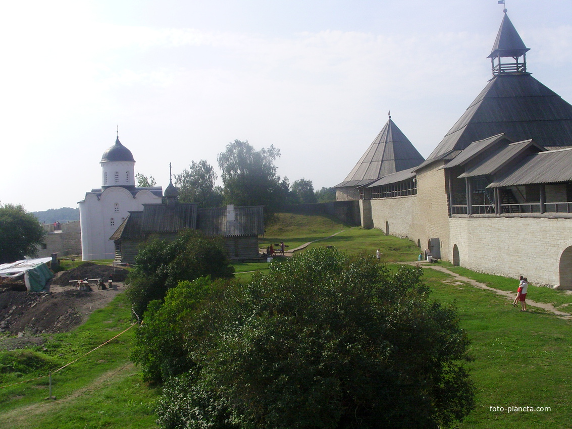 Храмы и башни Староладожской крепости