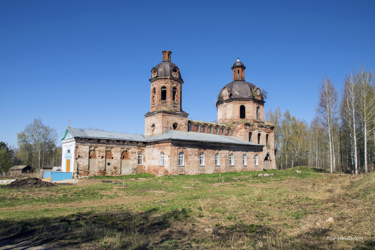 Спасская церковь в с. Иж Пижанского района Кировской области