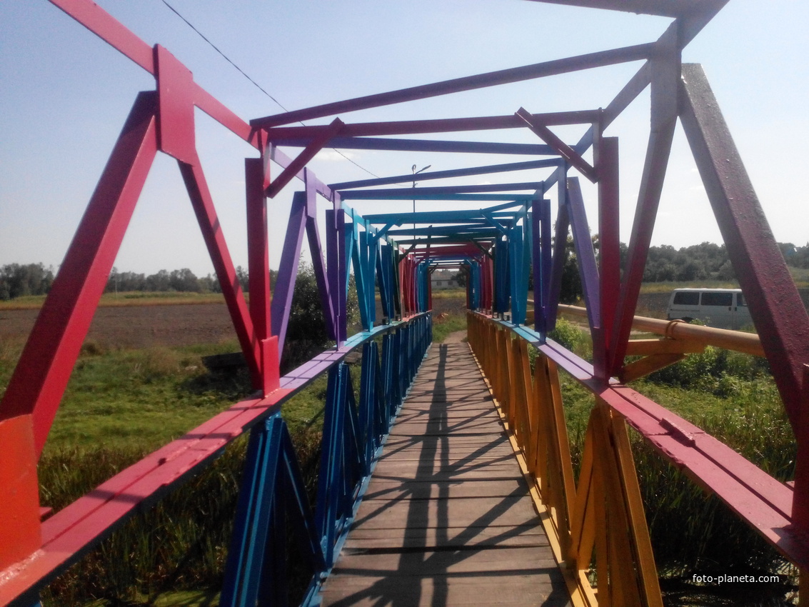 Пішохідний міст через Тясмин, село Березняки