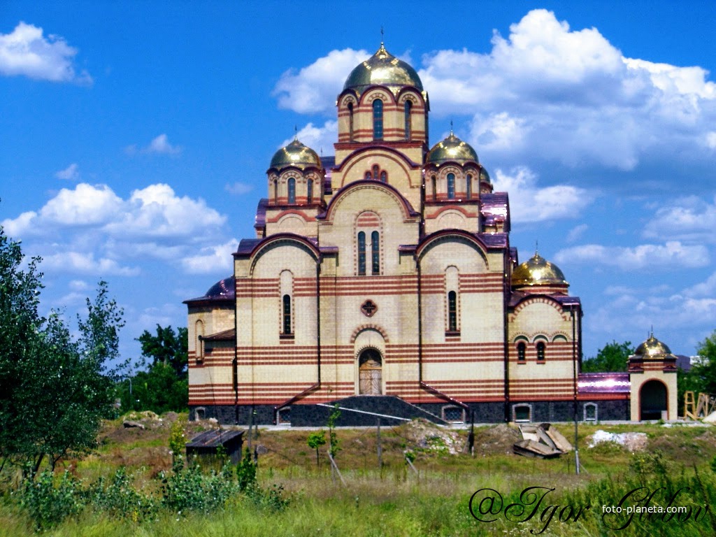 Будівництво церкви в районі Дахнівка.