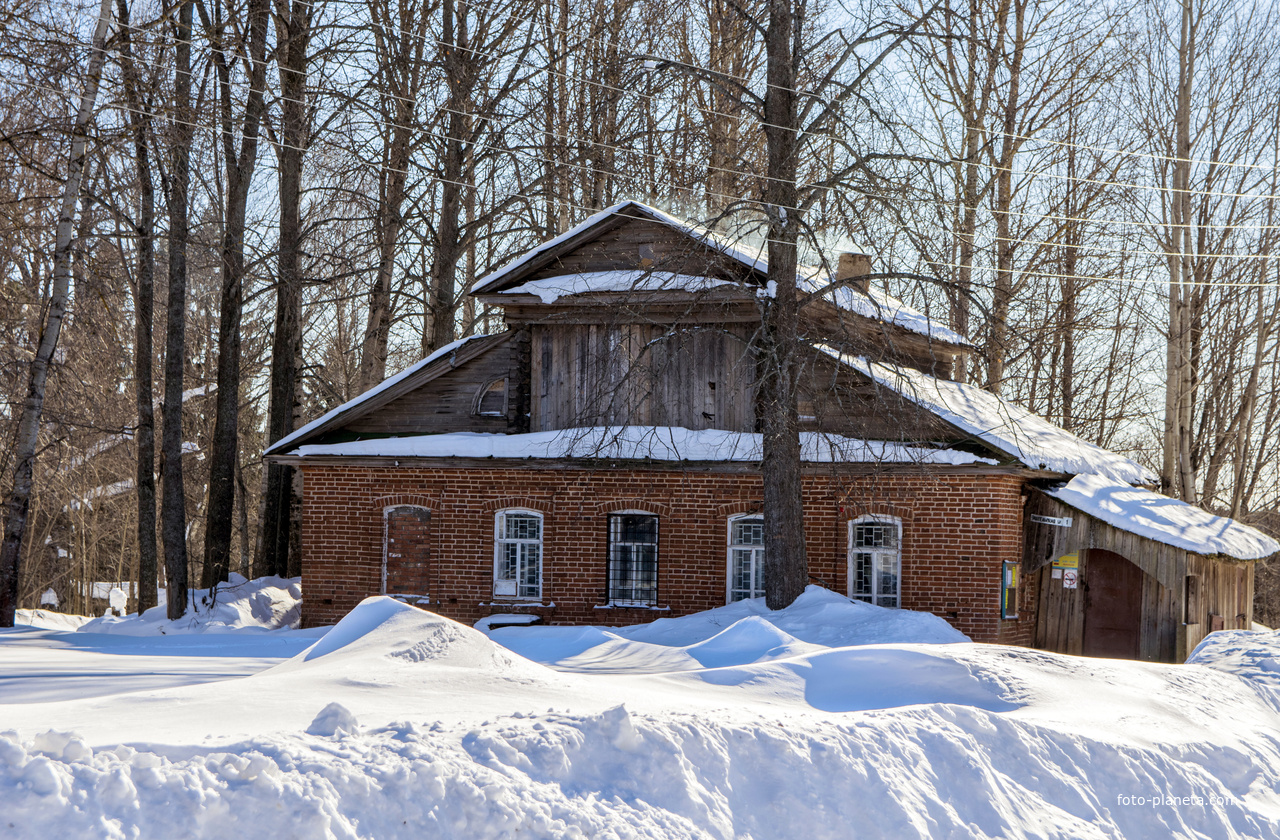 Дом в с. Верховойское Богородского района Кировской области