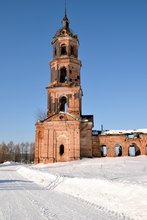 Колокольня Христорождественской церкви с. Рождественское Богородского района Кировской области