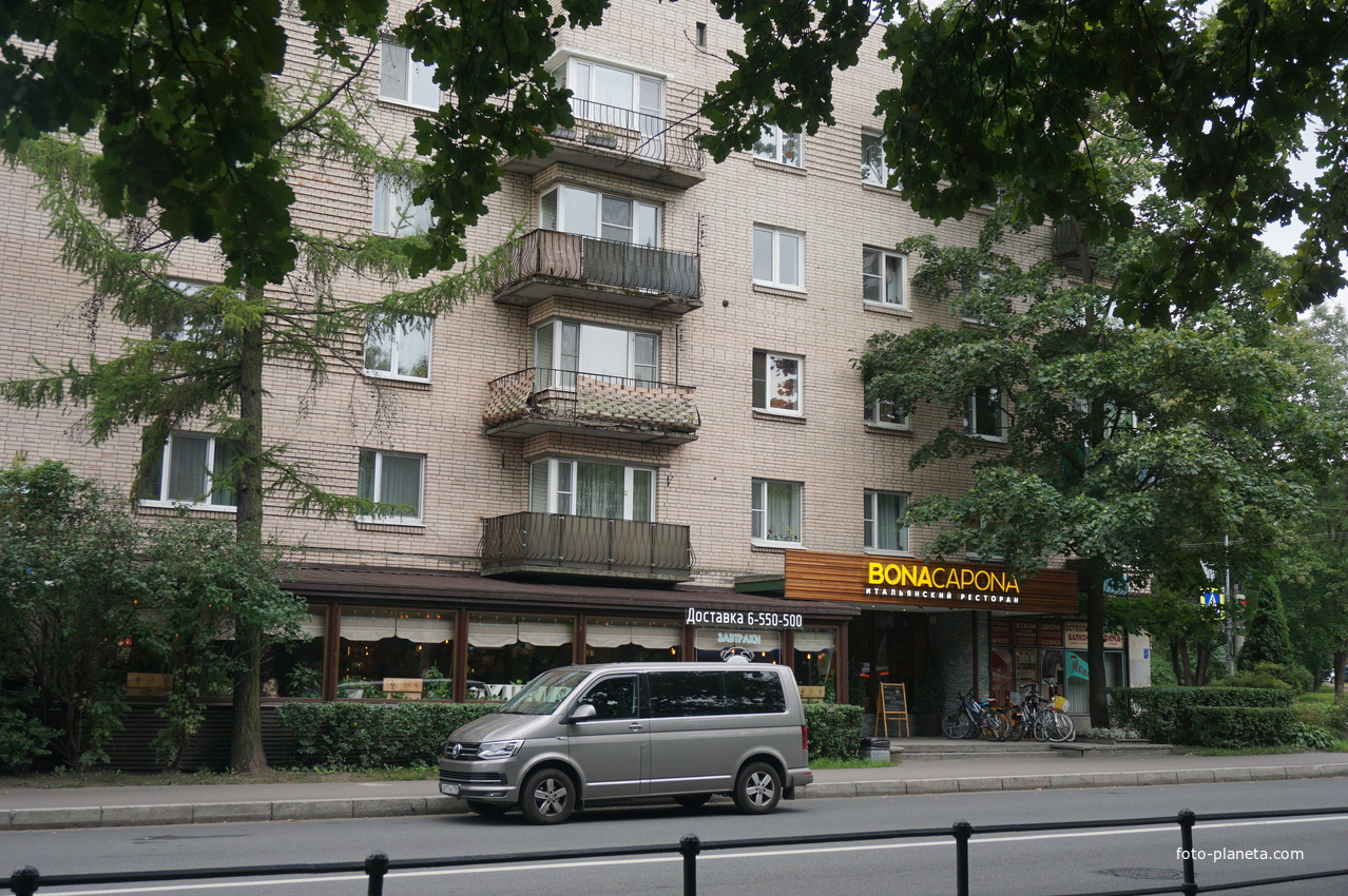 Октябрский бульвар.