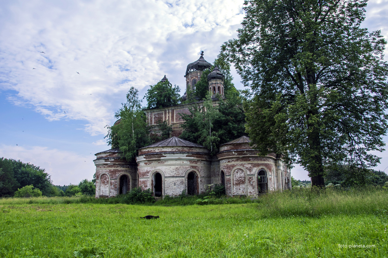 Воскресенская церковь в с. Кырмыж Куменского района Кировской области