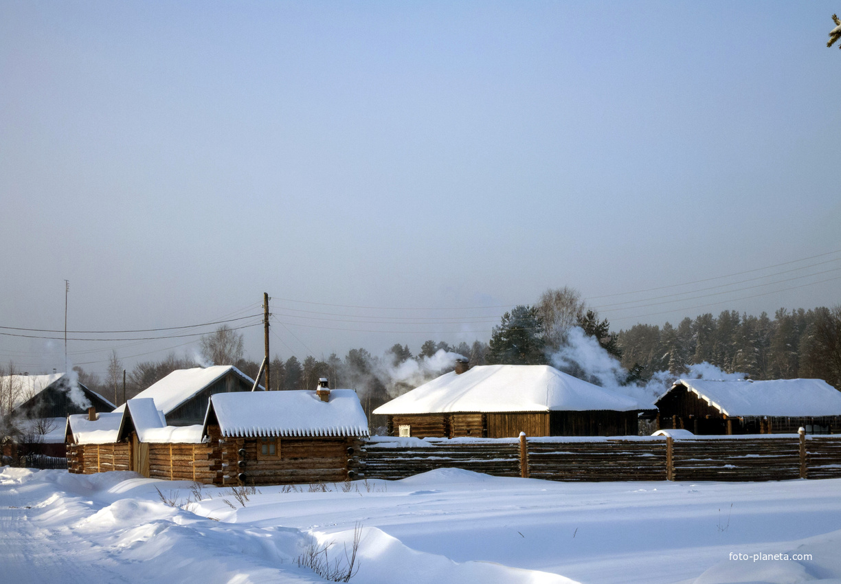 Дома в деревне Холуй Куменского района
